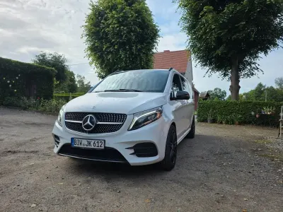 Gebraucht Mercedes V300 AMG 239 PS (175 kW) 2021 Weiß Van / Kleinbus