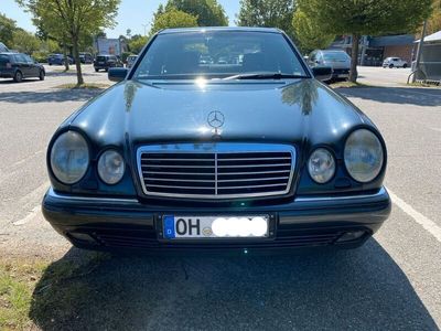Mercedes E320