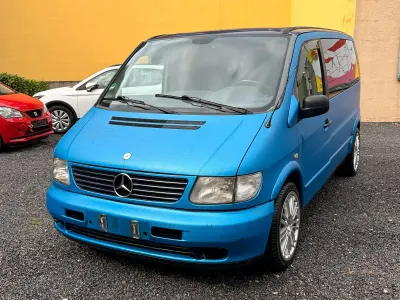 Gebraucht Mercedes V200 102 PS (75 kW) 2002 Blau Van / Kleinbus