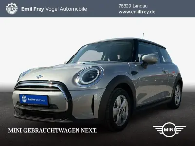 Gebraucht Mini Cooper Essential 136 PS (100 kW) 2023 Schwarz Kleinwagen