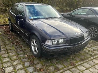 Usata BMW 316 105 CV (77 kW) 1996 Viola Utilitaria