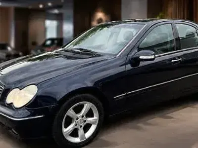Gebraucht Mercedes C240 Avantgarde 170 PS (125 kW) 2001 Blau Limousine