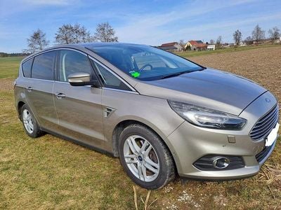 Gebraucht Ford S-MAX Titanium 179 PS (131 kW) 2017 Beige Van / Kleinbus