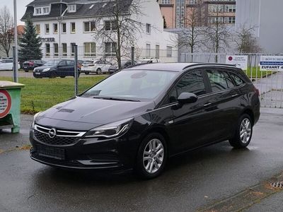 Gebraucht Opel Astra Edition 110 PS (80 kW) 2016 Schwarz Kombi