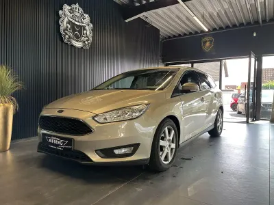 Gebraucht Ford Focus Business Edition 150 PS (110 kW) 2015 Grau Kombi