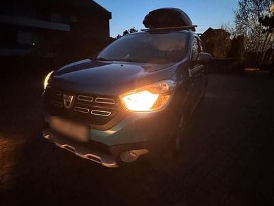 Gebraucht Dacia Lodgy 116 PS (85 kW) 2019 Blau Van / Kleinbus
