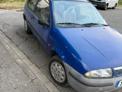 Gebraucht Mazda 121 58 PS (42 kW) 1995 Limousine