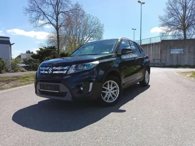 Gebraucht Suzuki Vitara Comfort 120 PS (88 kW) 2016 Schwarz SUV