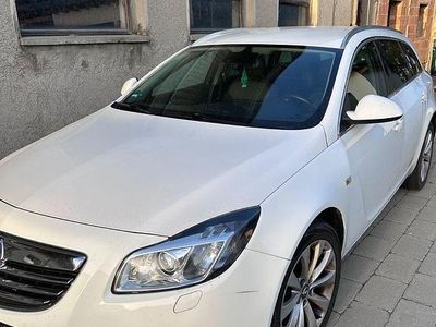 Gebraucht Opel Insignia Innovation 194 PS (142 kW) 2013 Weiß Kombi