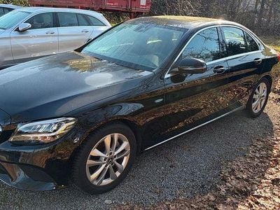 Gebraucht Mercedes C180 156 PS (114 kW) 2020 Schwarz Limousine
