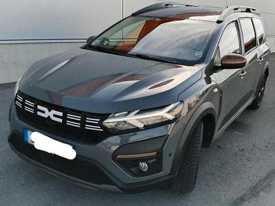 Second-hand Dacia Jogger Extreme 101 CP (74 kW) 2023 Gri Monovolum