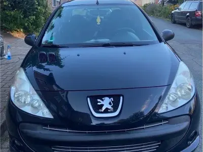 Gebraucht Peugeot 206+ 68 PS (50 kW) 2012 Blau Kleinwagen