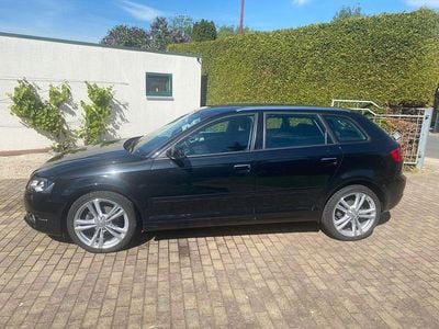 Gebraucht Audi A3 Attraction 125 PS (91 kW) 2011 Schwarz Limousine