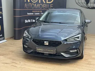 Używany Seat Leon FR 131 KM (96 kW) 2020 Szary Sedan/Limuzyna