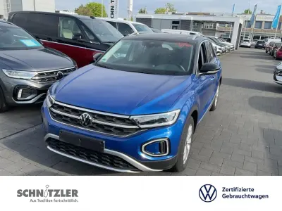 Second-hand VW T-Roc Style 150 CP (110 kW) 2023 Albastru SUV