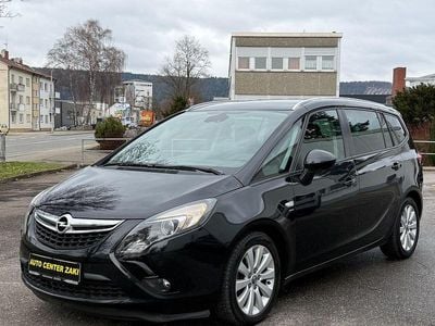 Schwarz Gebraucht 2015 Opel Zafira Tourer drive Van / Kleinbus | 8.600 € (Fairer Preis)