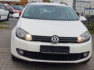 Weiß Gebraucht 2011 VW Golf VI Trendline Kleinwagen | 6.199 € (Fairer Preis)