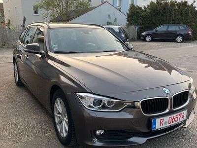 gebraucht BMW 318 d, Aut., Xenon, Nav., SHZ., AHKP., Tempom., Startst., EKof