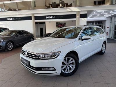 Gebraucht VW Passat Comfortline 230 PS (169 kW) 2018 Weiß Kombi