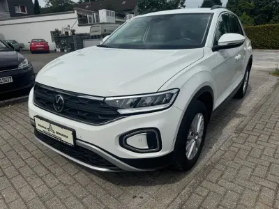 Gebraucht VW T-Roc Life 110 PS (80 kW) 2023 Weiß SUV