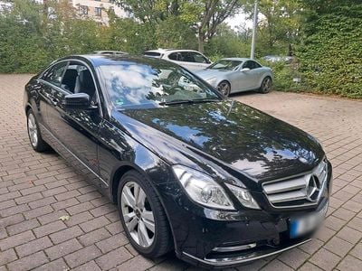 Gebraucht Mercedes E200 Avantgarde 183 PS (134 kW) 2012 Schwarz Coupé