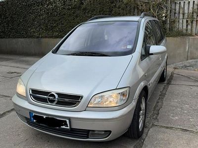 Second-hand Opel Zafira 125 CP (91 kW) 2004 Argintiu Monovolum