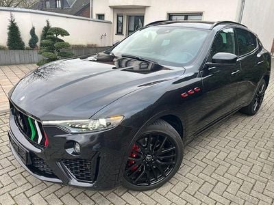 Schwarz Gebraucht 2020 Maserati Levante SUV | 45.700 € (Guter Preis)