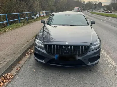 Gebraucht Mercedes CLS350 265 PS (194 kW) 2011 Grau Coupé
