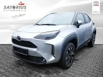 Gebraucht Toyota Yaris Plus 130 PS (95 kW) 2024 Shimmering silver metallic Kleinwagen