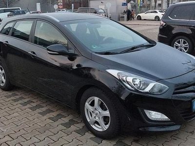 Gebraucht Hyundai i30 135 PS (99 kW) 2013 Schwarz Kombi