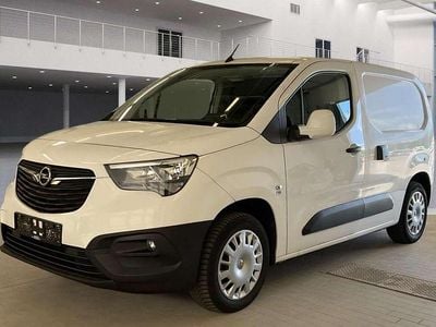 Gebraucht Opel Combo Edition 102 PS (75 kW) 2021 Jade weiss/arktis weiss Van / Kleinbus