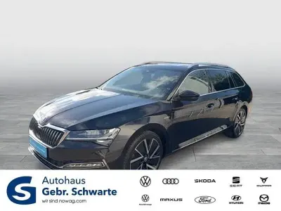 Gebraucht Skoda Superb LAURIN & KLEMENT 280 PS (205 kW) 2023 Schwarz Kombi