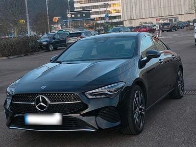 Gebraucht Mercedes CLA180 136 PS (100 kW) 2024 Schwarz Limousine