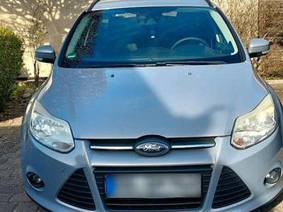 Gebraucht Ford Focus 116 PS (85 kW) 2011 Silber Kombi