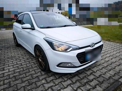 Gebraucht Hyundai i20 Active 100 PS (73 kW) 2017 Weiß Kleinwagen