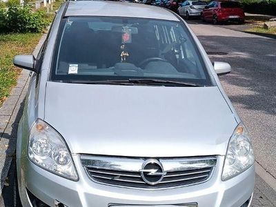 Gebraucht Opel Zafira Edition 150 PS (110 kW) 2009 Silber Van / Kleinbus