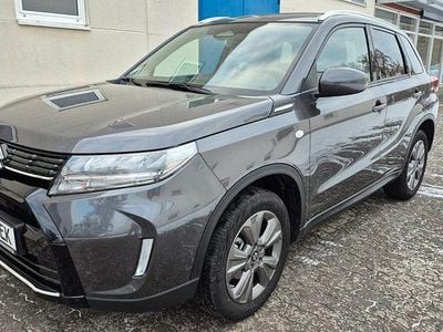 Gebraucht Suzuki Vitara Comfort 110 PS (80 kW) 2025 Grau SUV