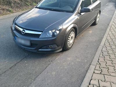 Gebraucht Opel Astra GTC 140 PS (102 kW) 2009 Grau Coupé