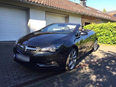 Second-hand Opel Cascada Innovation 165 CP (121 kW) 2015 Negru Cabrio