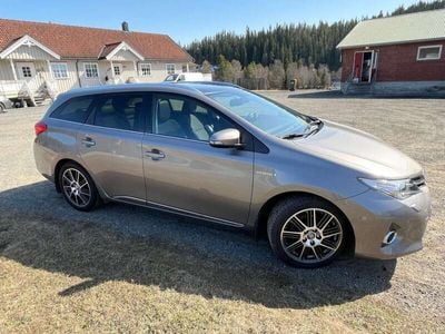 Toyota Auris Hybrid