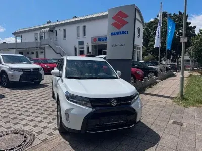 Gebraucht Suzuki Vitara Comfort 110 PS (80 kW) 2026 Weiß SUV