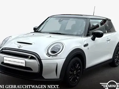 Begagnad Mini Cooper SE Classic 135 kW (184 HK) 2023 Vit Halvkombi