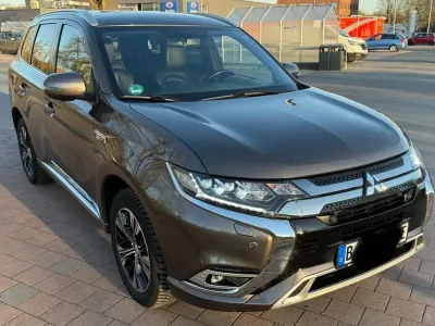 Occasion Mitsubishi Outlander P-HEV 224 PK (164 kW) 2018 Grijs SUV