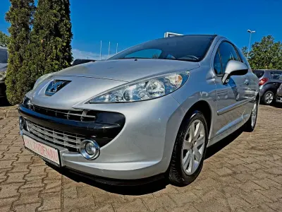 Gebraucht Peugeot 207 95 PS (69 kW) 2007 Silber Limousine
