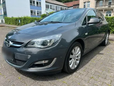 Gebraucht Opel Astra 165 PS (121 kW) 2014 Grau Limousine