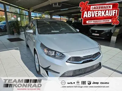 Neu Kia Ceed Vision 99 PS (72 kW) 2026 Silber Kleinwagen