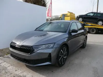 Neu Skoda Octavia SportLine 150 PS (110 kW) 2026 Grau Kombi