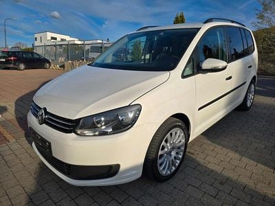 Usata VW Touran 105 CV (77 kW) 2013 Bianco Monovolume