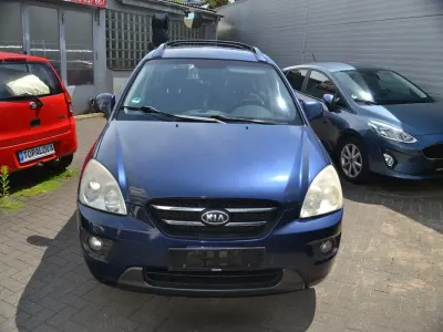 Gebraucht Kia Carens LX 140 PS (102 kW) 2009 Blau Van / Kleinbus