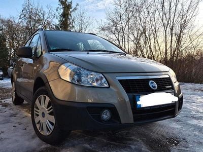 Grau Gebraucht 2009 Fiat Sedici SUV | 3.300 €